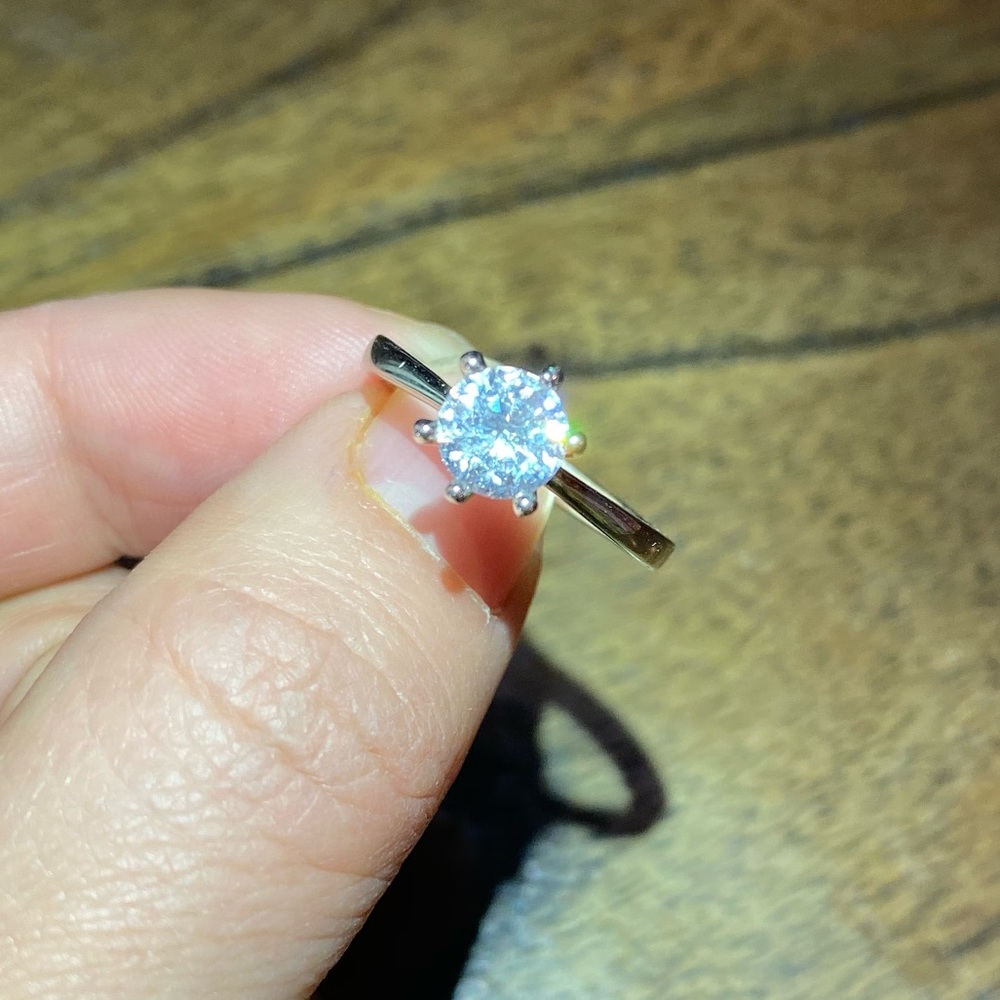 diamond ring 💍 - Picture 3 of 8
